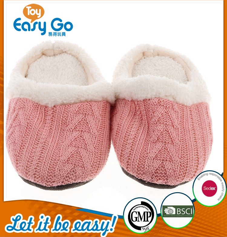 warm knited indoor pink slipper